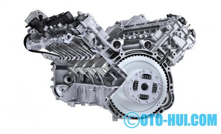 2015-porsche-918-spyder-46-liter-v-8-hybrid-engine-cutaway-photo-537943-s-1280x782.jpg