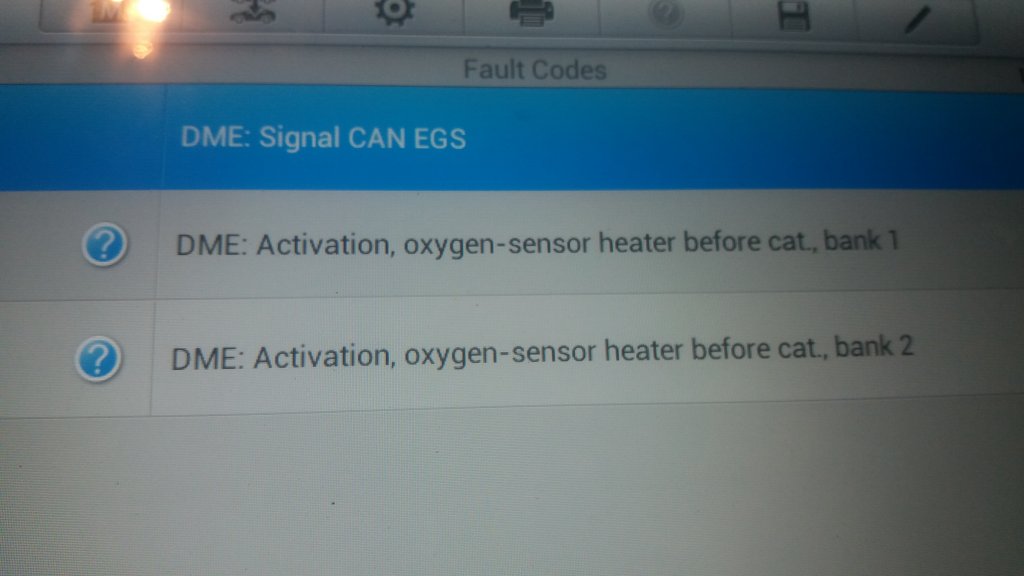 Xe BMW X5 bị lỗi cảm biến oxy