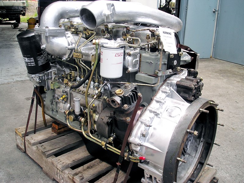 6D16 M-G ENGINE 2.jpg