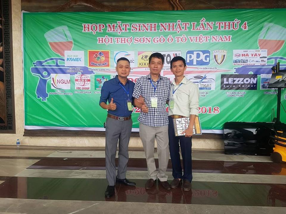 Ban quản trị diễn đàn OTO HUI tham gia sinh nhật hội thợ sơn ô tô Việt Nam.jpg