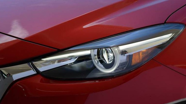 Cách tắt đèn daylight trên Mazda3 không phải ai cũng biết.jpg