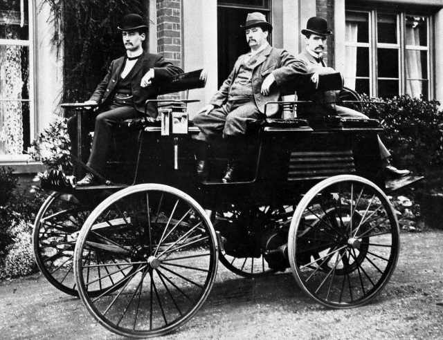 EV đầu tiên ra đời từ 1828
