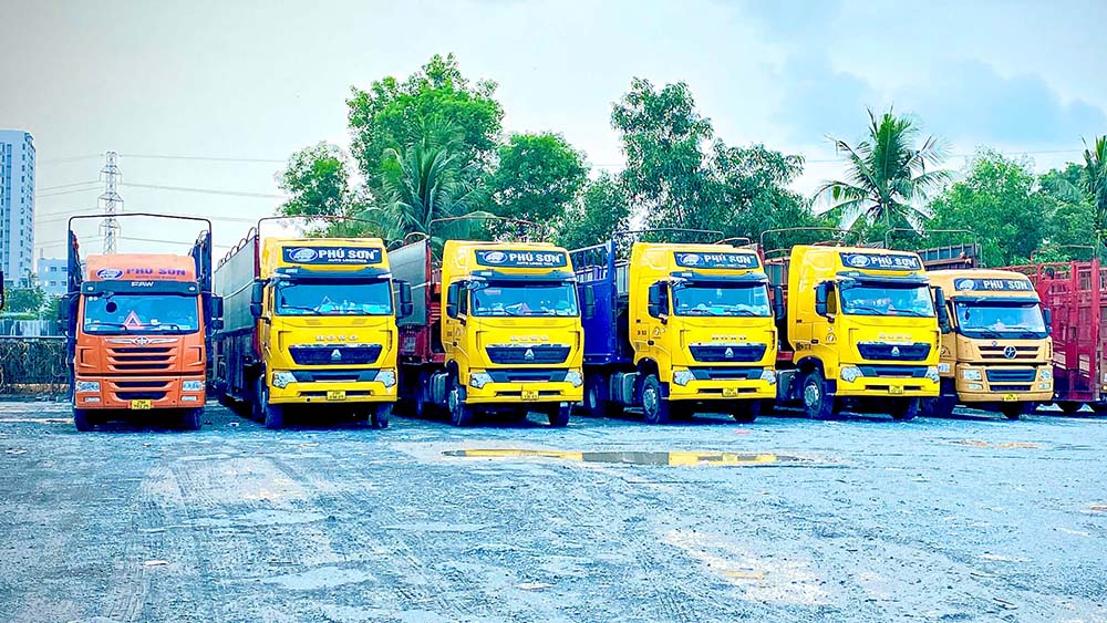 PHÚ SƠN LOGISTISC :Cung cấp dịch vụ vận chuyển xe ô tô 4 –16 chỗ và xe tải nhỏ ,xe
