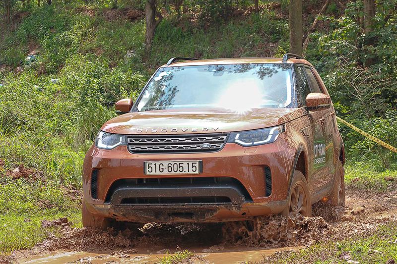 Land Rover Discovery dùng hệ dẫn động AWD.jpg