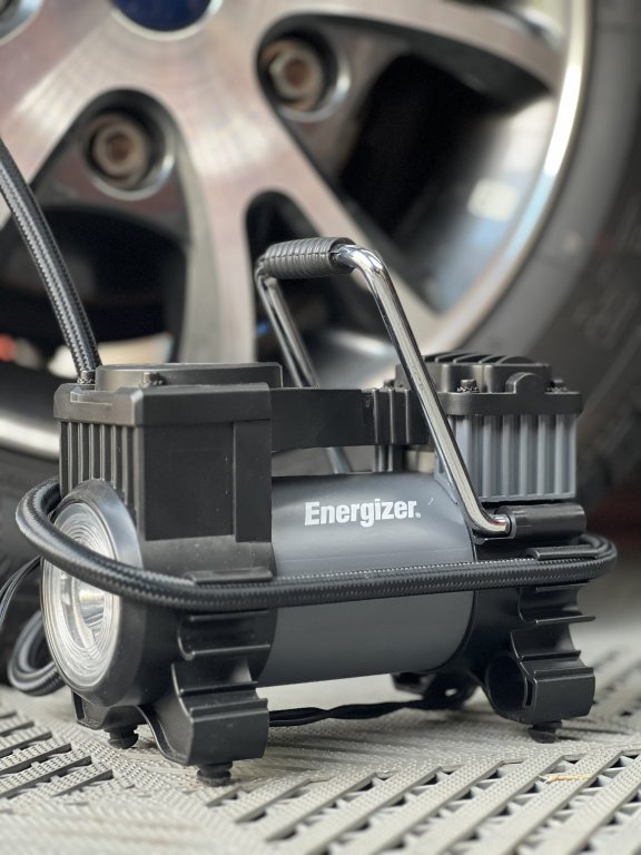 Máy bơm hơi di động Energizer của USA với áp suất tối đa 120psi -  Bộ sản phẩm nhỏ