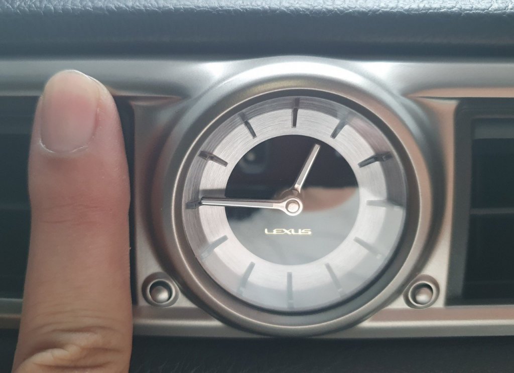 đồng hồ giờ  , thời gian trên xe Lexus chạy nhanh  , Lexus  GS350  2013