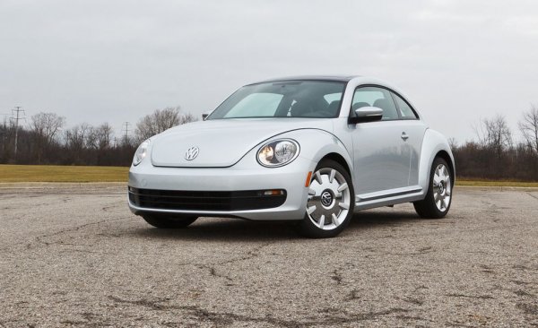 2012-Volkswagen-Beetle-2.5-placement2.jpg
